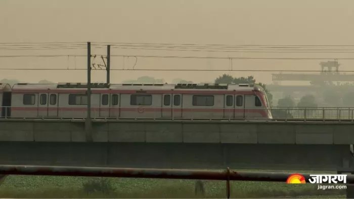 दिल्ली मेट्रो में शुरू होने जा रहा है 3 कोच वाली मेट्रो ट्रेन का कॉरिडोर। फाइल फोटो