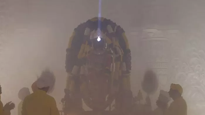 रामनवमी पर रामलला का हुआ सूर्यतिलक, उल्लास में डूबी अयोध्या नगरी