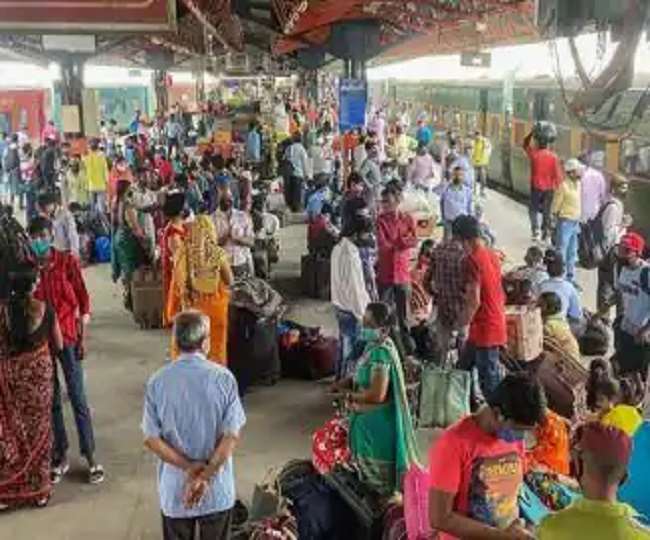 महामारी का सबसे ज्यादा असर गरीब लोगों पर पड़ा (फाइल फोटो)