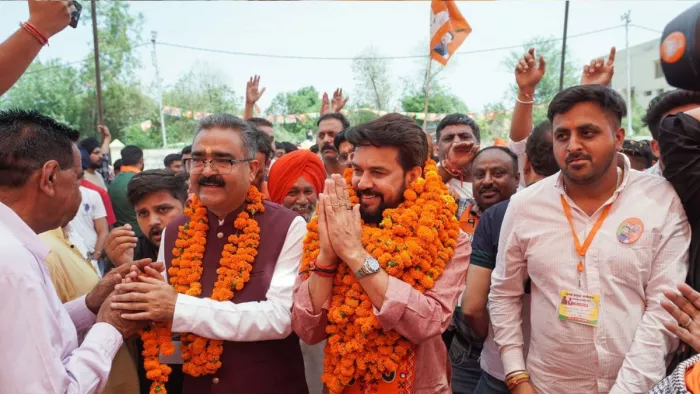 सुक्खू सरकार पर जमकर बरसे अनुराग ठाकुर