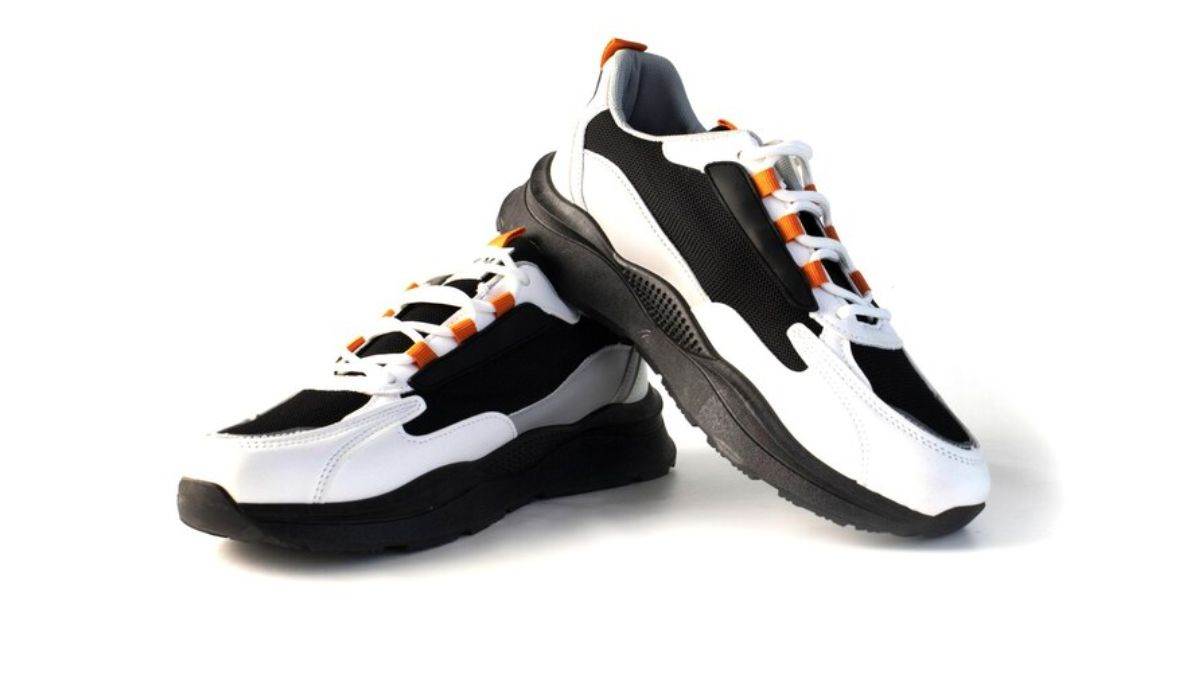 https://www.jagranimages.com/images/newimg/06052024/06_05_2024-best_selling_adidas_shoes_for_men_23712264.jpg