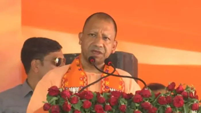 सीएम योगी ने लोकसभा क्षेत्र उन्नाव में जनसभा को किया संबोधित।