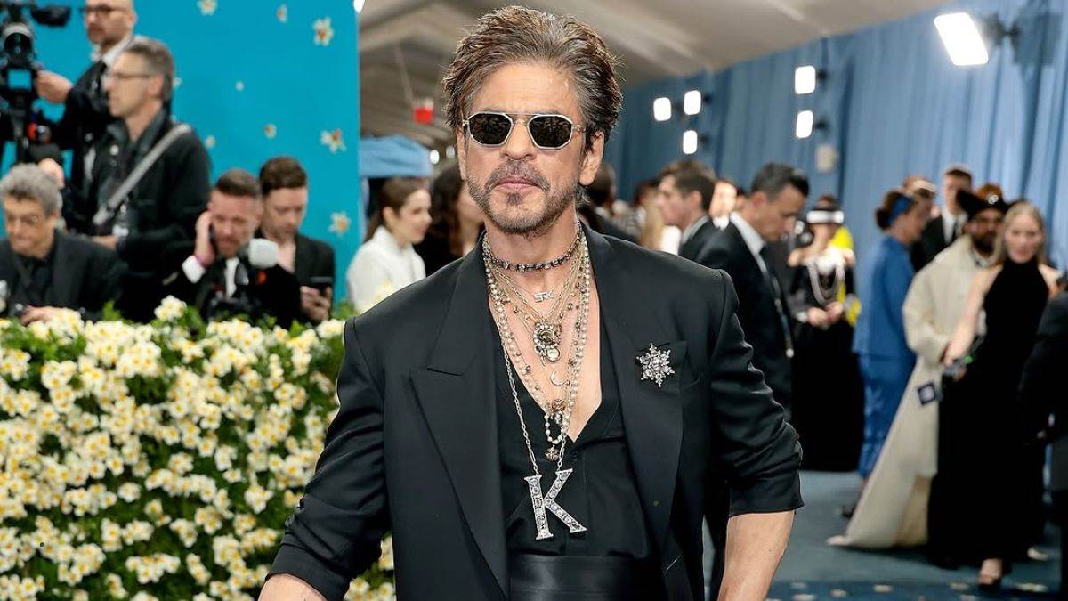 https://www.jagranimages.com/images/newimg/06052025/06_05_2025-shah_rukh_met_gala_look_2025_23931854.jpg