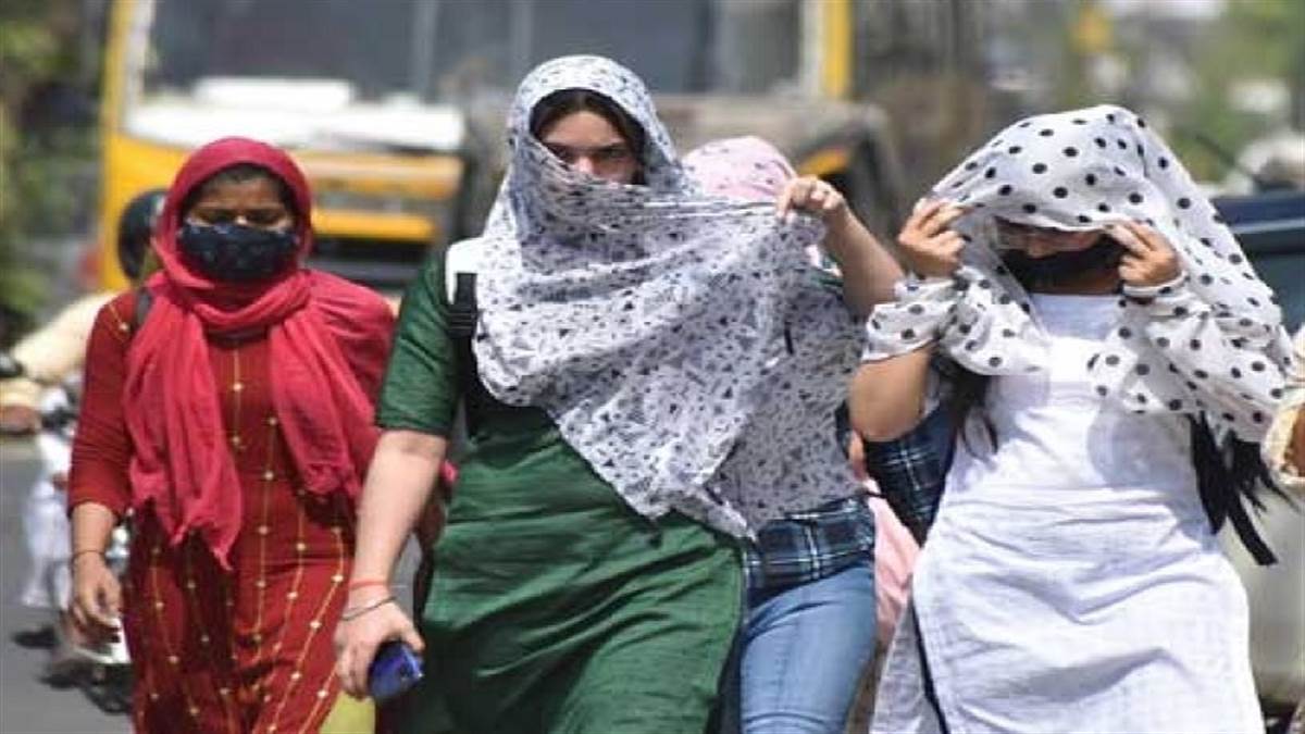 मौसम विभाग ने दिल्ली सहित कई राज्यों में आज भीषण लू की आशंका व्यक्त की है (फाइल फोटो)