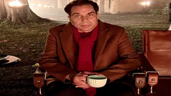 Dharmendra dismiss the rumor of his hospitalization in a new video. Photo Credit- Instagram
