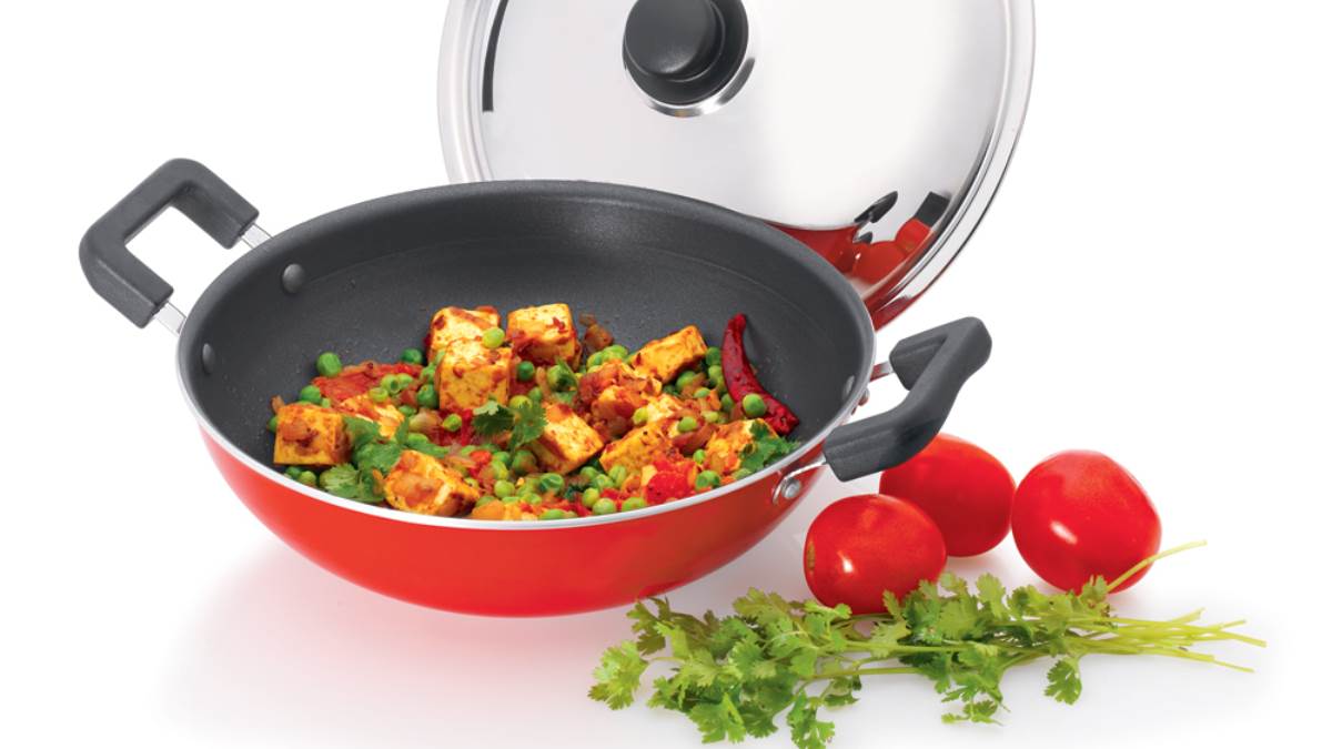 पूरियों से लेकर हलवा बनाने तक सबके लिए बेस्ट हैं ये Non Stick Kadai, सब्जी जलने का डर भी होगा खत्म