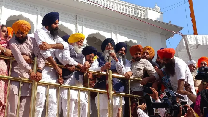 श्री अकाल तख्त साहिब पर कीर्तन हुआ संपन्न, परिसर में लगे आपत्तिजनक नारे