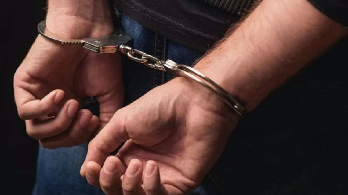 https://www.jagranimages.com/images/newimg/06062023/06_06_2023-arrest_23433358.jpg