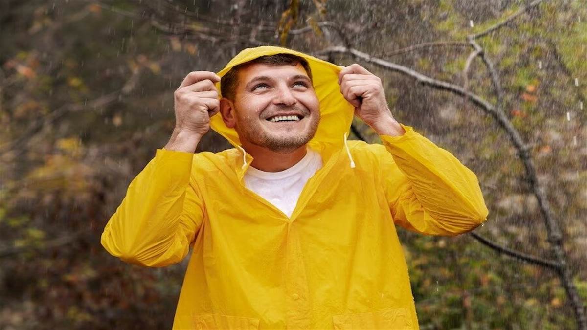 Best Rain Coat Men बारिश में निकलिए बिंदास होकर ये मल्टी लेयर रेनकोट ...