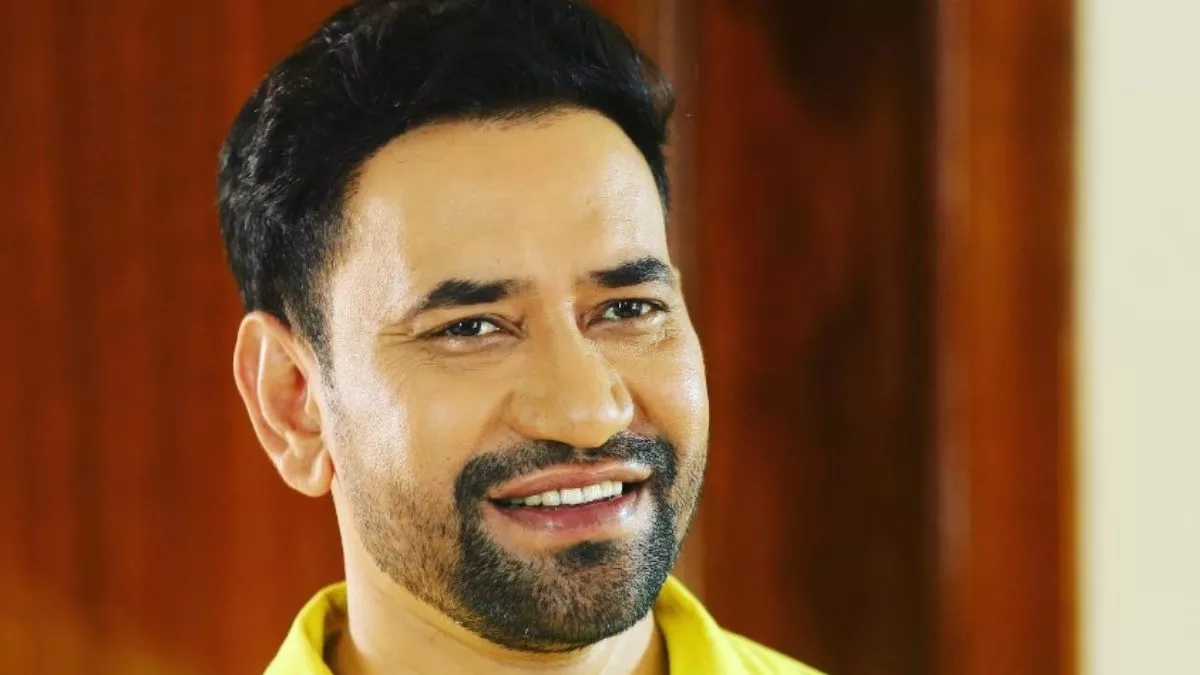 सस्पेंस थ्रिलर फिल्म से लोगों को एंटरटेन करेंगे दिनेश लाल यादव, कहा- इससे  अच्छा सब्जेक्ट नहीं हो सकता - dinesh lal yadav aka nirhua starts shooting  for film hamaar naam ...