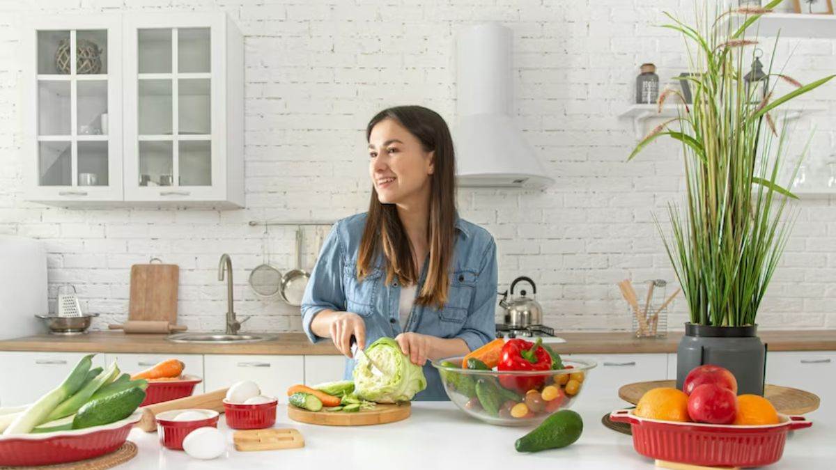 https://www.jagranimages.com/images/newimg/06062023/06_06_2023-food_safety_tips_23433652.jpg