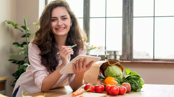 World Food Safety Day 2023: हेल्दी फूड खाने की आदत कैसे डालें