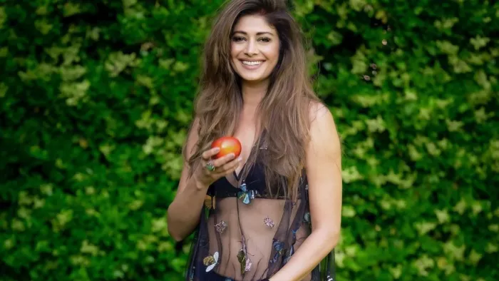Pooja Batra pool video, Photo Credit Instagram