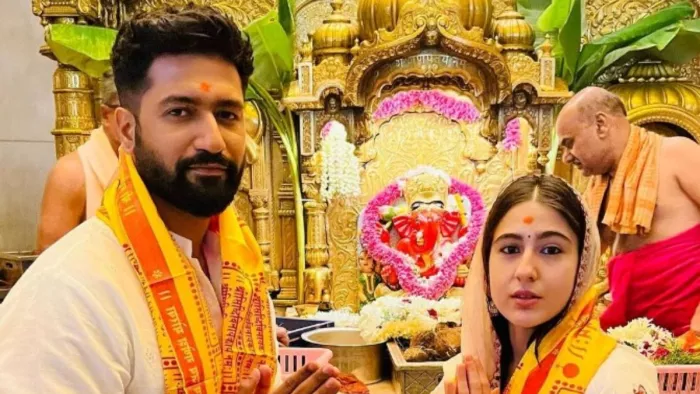 File Photo of Vicky Kaushal and Sara Ali Khan from Siddhivinayak Temple