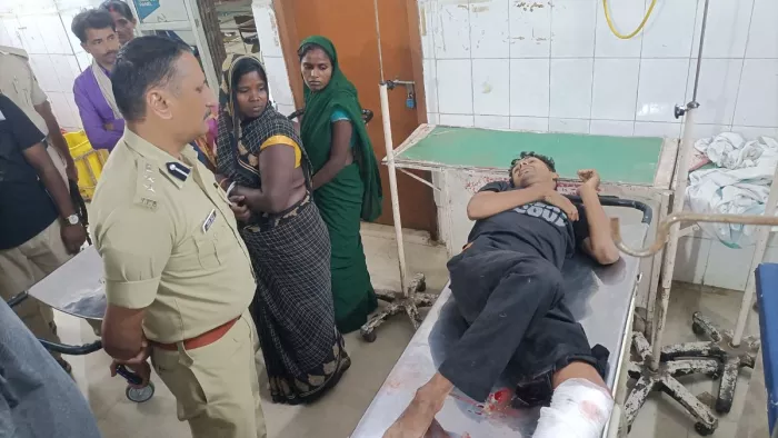 दो बदमाश मुठभेड़ में पुलिस की गोली से घायल