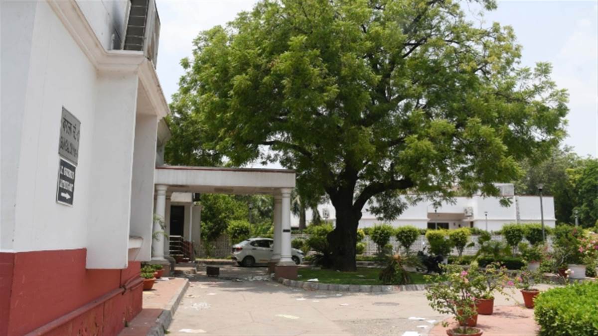 ncr new delhi city news cm rekha guptas official residence in civil lines