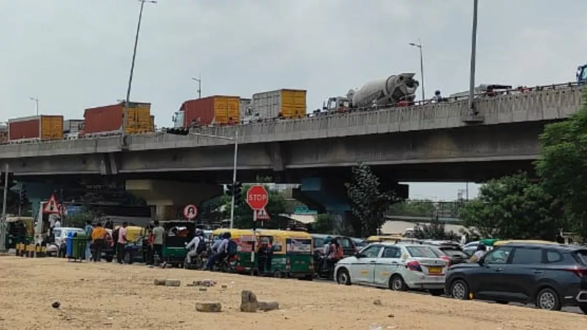 Gurugram-Delhi Expressway Traffic: रिकवरी वैन खराब, दिल्ली-गुरुग्राम एक्सप्रेसवे पर लगा जाम