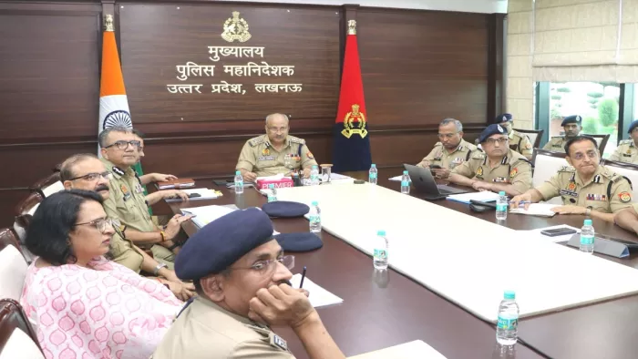 छोटे अपराधों के प्रति दृष्टिकोण व धारणा बदलें पुलिस अधिकारी : डीजीपी