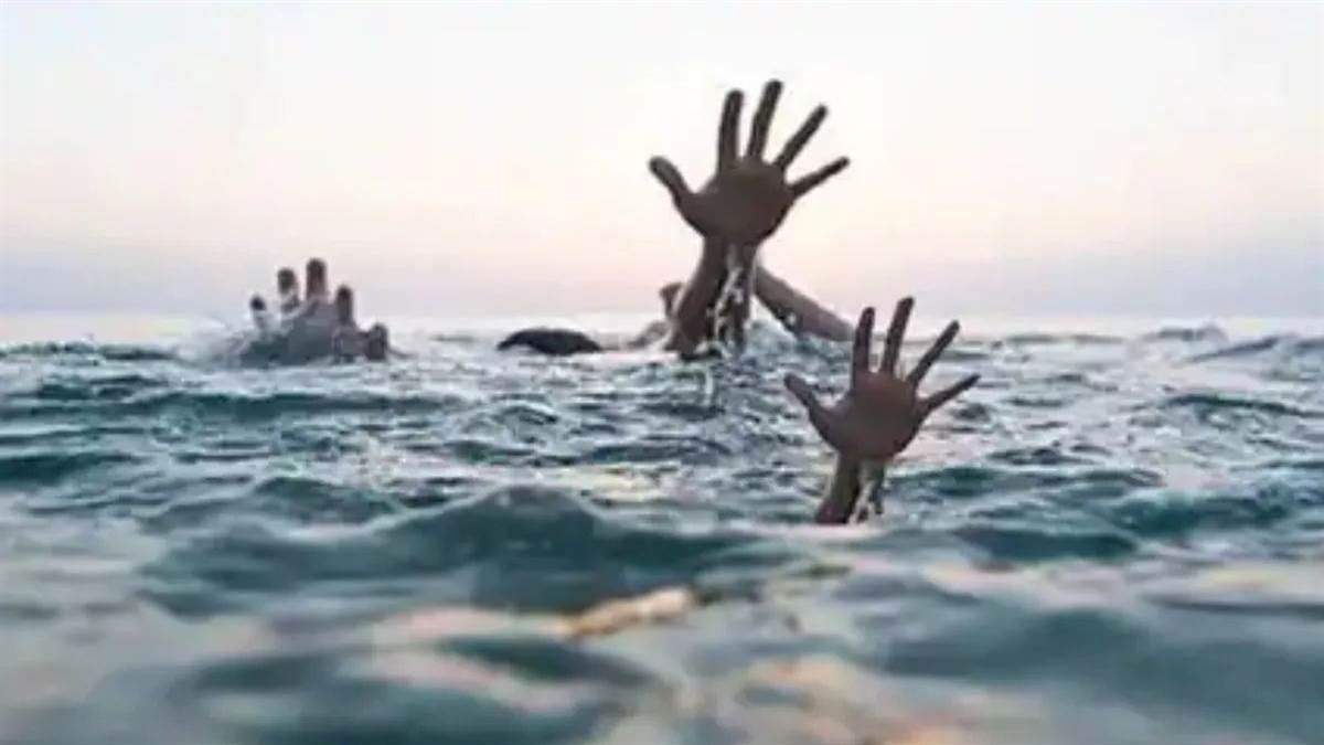 ganga dussehra tragedy three drown while saving niece in kanpur