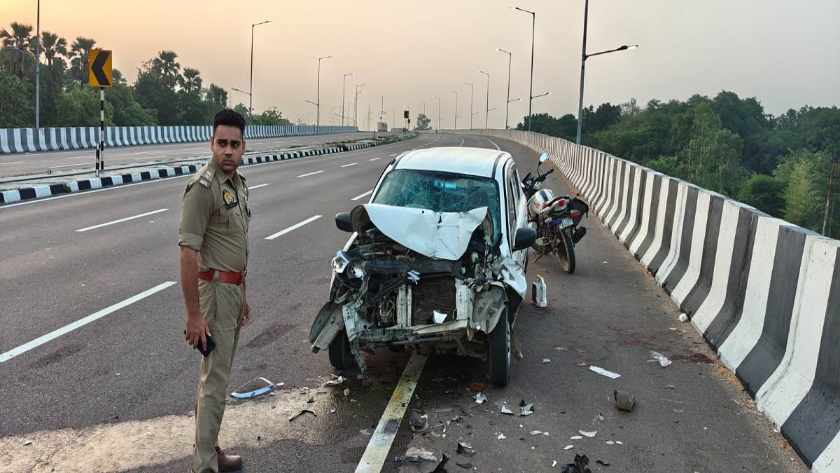 fatal car accident in lucknow one dead two injured