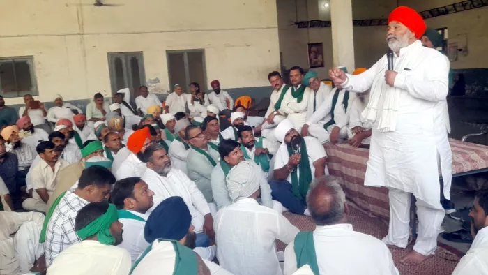 पंजाब से आ रहे हैं फोन, हमारे लिए अब नाक की लडाई : राकेश टिकैत।