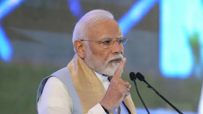 पीएम मोदी ने कहा कि युवाओं को सशक्त बनाना राष्ट्र द्वारा किया जा सकने वाला सबसे महत्वपूर्ण काम है।