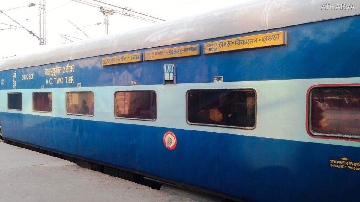 https://www.jagranimages.com/images/newimg/06062025/06_06_2025-train_7_23957739.jpg
