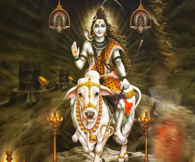 Sawan 2020 Karpur Gauram Mantra: भगवान शिव की आरती के बाद जरूर पढ़ते हैं यह मंत्र