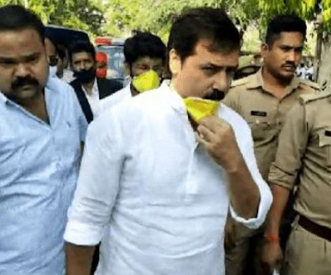 former mp dhananjay singh declared absconder by lucknow court in case of murder of ajit singh in lucknow