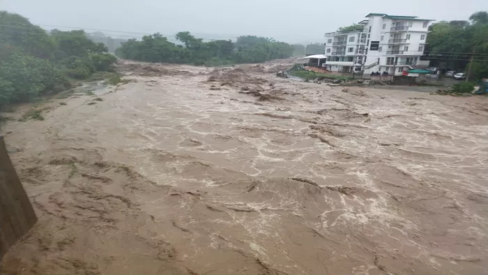 मणिकर्ण घाटी में बादल फटने की घटनाओं के बाद कूल्लु प्रशासन ने बिलासपुर तक अलर्ट जारी कर दिया है।