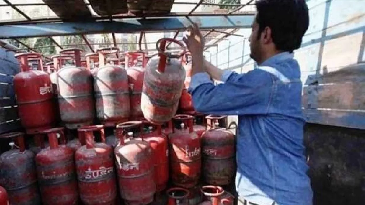Jalandhar LPG Cylinder Price: जालंधर में अब 1082.50 रुपये का पड़ेगा गैस सिलेंडर, तीन महीने में तीसरी बार बढ़े रेट