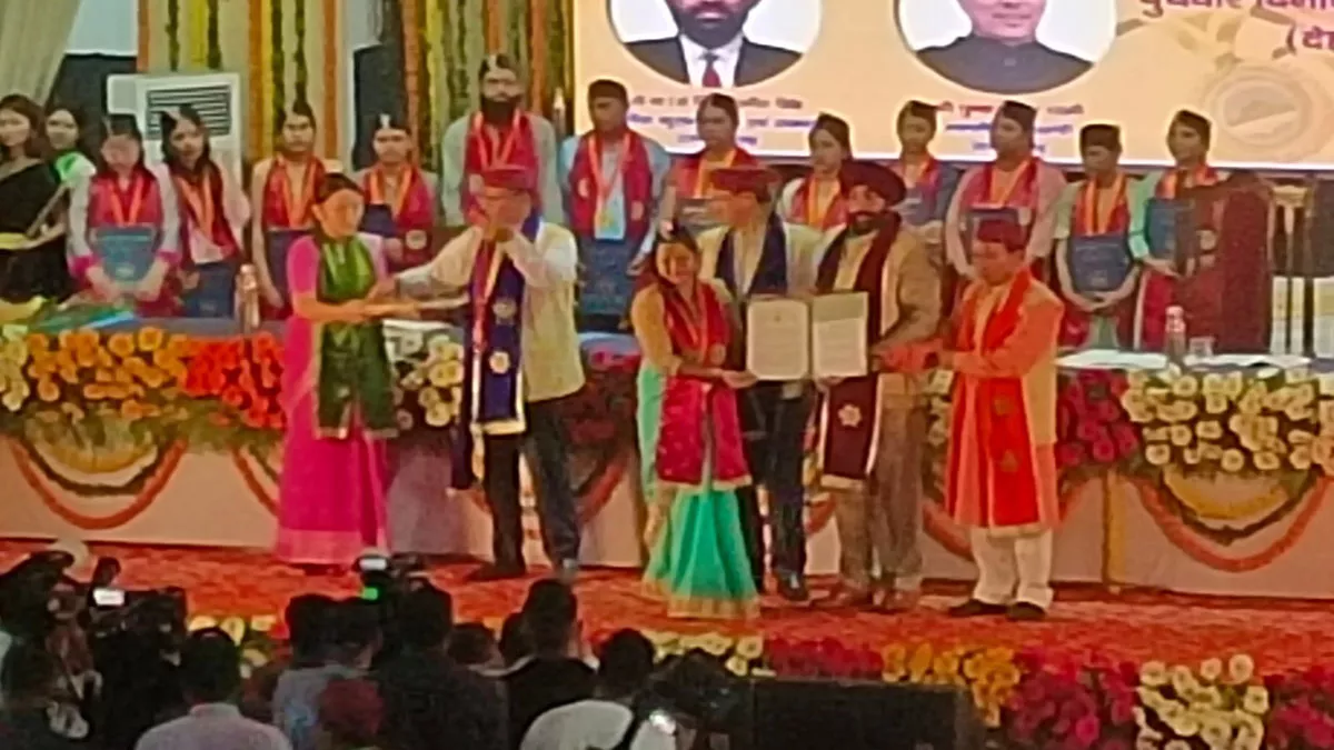 श्रीदेव सुमन विवि दीक्षा समारोह : 41 हजार विद्यार्थियों को प्रदान की गई उपाधि, गोल्ड मेडल पाकर खिले 181 छात्रों के चेहरे