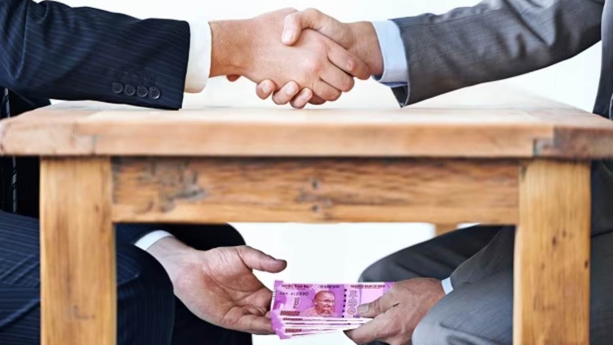 https://www.jagranimages.com/images/newimg/06072023/06_07_2023-bribe_23463023_205039483.jpg