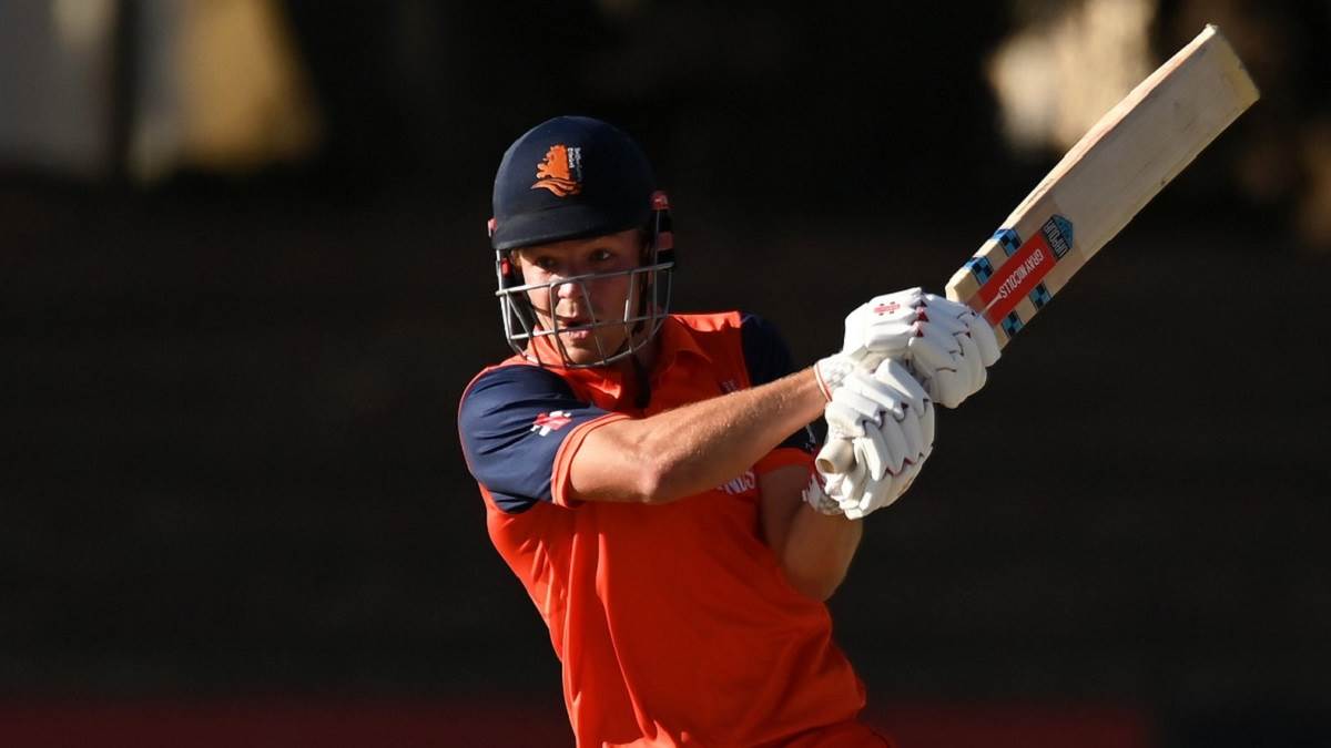 bas de leede breaks sir viv richards record of scoring hundred and took five wickets in a same match icc world cup qualifiers