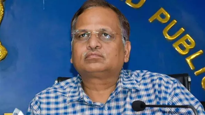 एलजी वीके सक्सेना ने दिल्ली के पूर्व मंत्री सत्येंद्र जैन के खिलाफ जांच की मंजूरी दी।