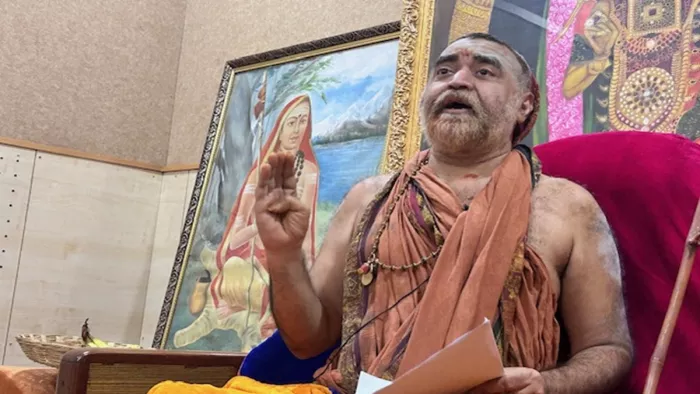कांची कामकोटि पीठ के 70वें शंकराचार्य स्वामी विजयेंद्र सरस्वती। (फोटो: जागरण)