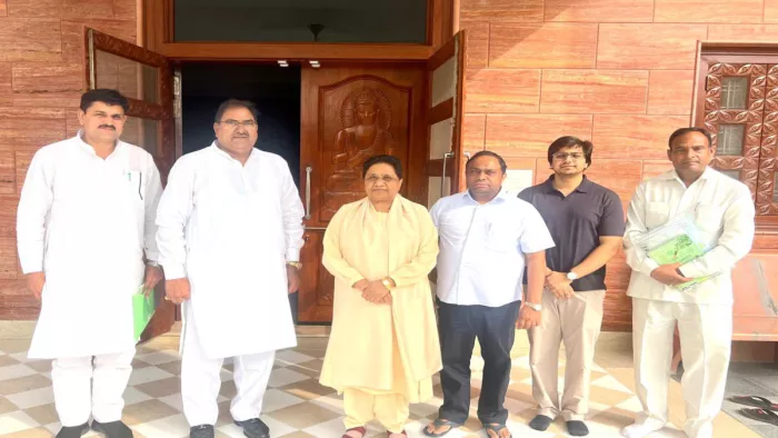 विधानसभा चुनाव में फिर साथ आने को तैयार इनेलो और बसपा।