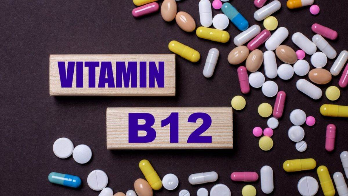 शरीर में दिखने वाले ये लक्षण करते हैं VitaminB12 की कमी की ओर इशारा