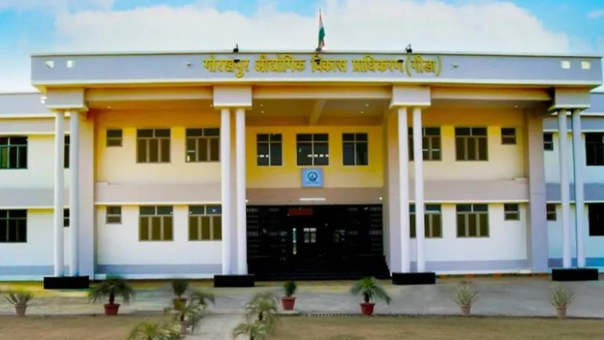 Gorakhpur News: गीडा की बड़ी कार्रवाई, फ्लैटेड फैक्ट्री का निर्माण करा रही फर्म ब्लैकलिस्ट