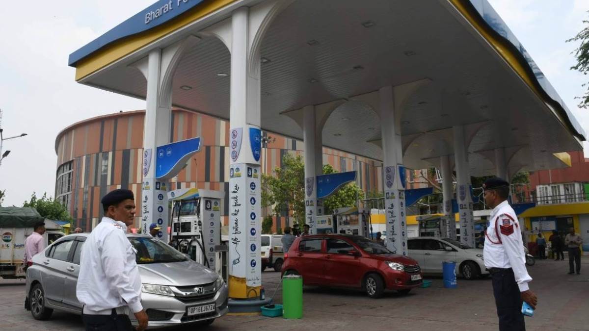 https://www.jagranimages.com/images/newimg/06072025/06_07_2025-petrolium_23977225.jpg