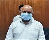 आरोपित अलग-अलग नाम बदल कर प्रापर्टी डीलिंग का काम अन्य शहरों में कर रहा था।