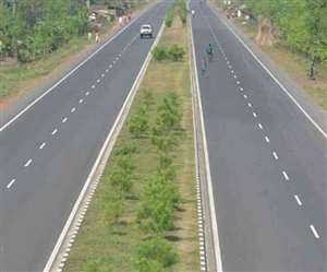 हरियाणा में अब सड़क और रेलवे लाइनों के दो किमी दायरे में भूमि अधिग्रहण हो सकेगा। (फाइल फोटो)