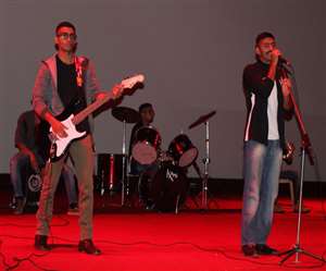 भारतीय सैन्य अकादमी में गीत-संगीत से सजी शाम में जेंटलमैन कैडेट का एक अलग हुनर दिखाई दिया।