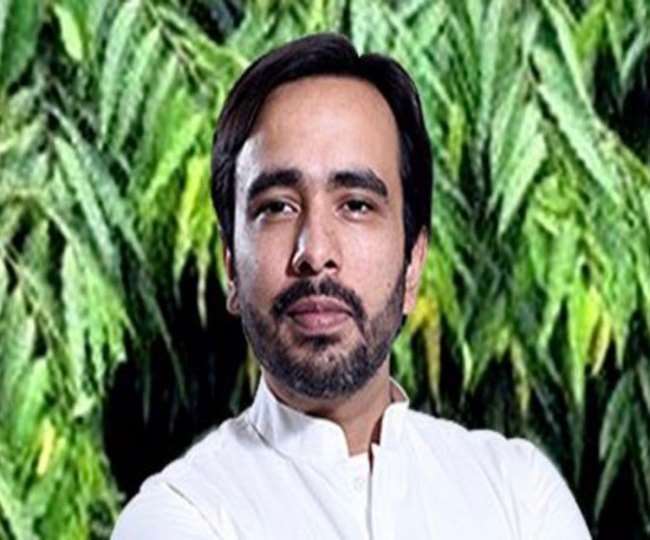 नई दिल्ली में हुई इस बैठक में समाज के विभिन्न वर्गों से जुड़े बुद्धिजीवियों से भी रायशुमारी की गई।