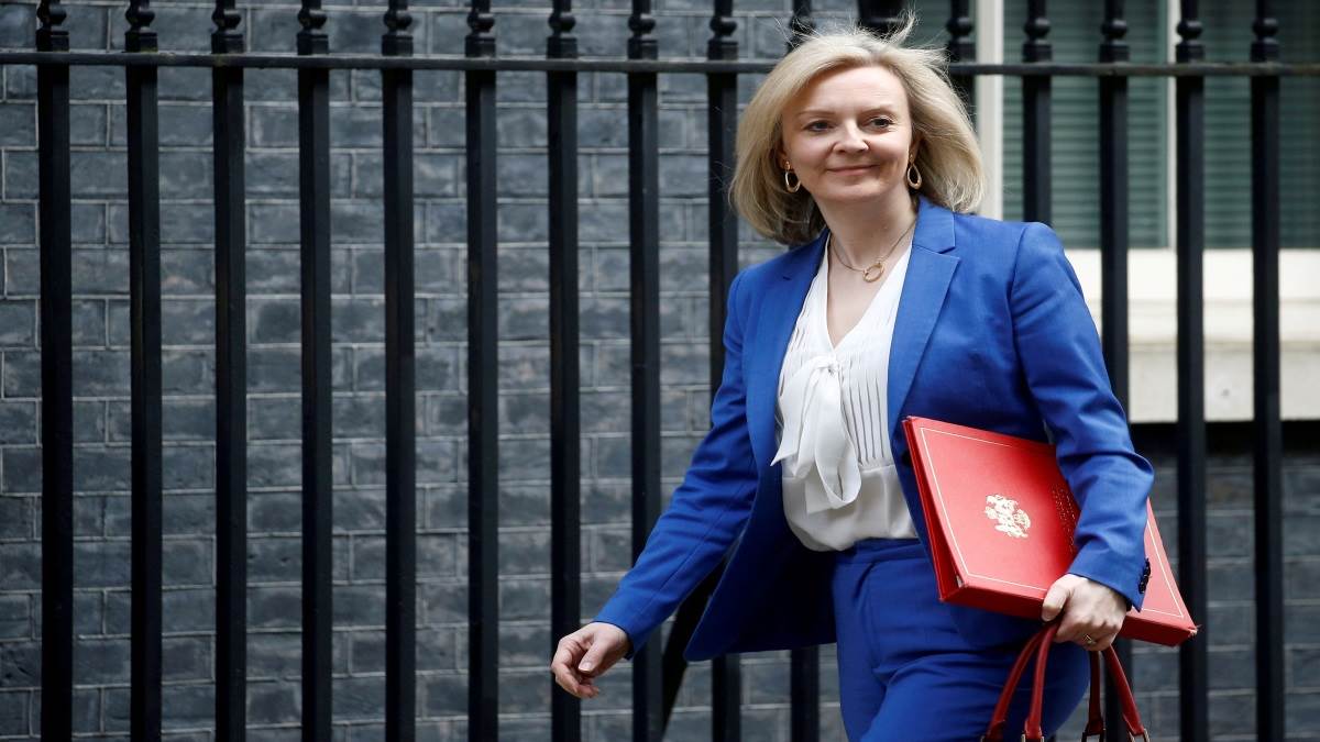 https://www.jagranimages.com/images/newimg/06082022/06_08_2022-liz_truss_22959420.jpg