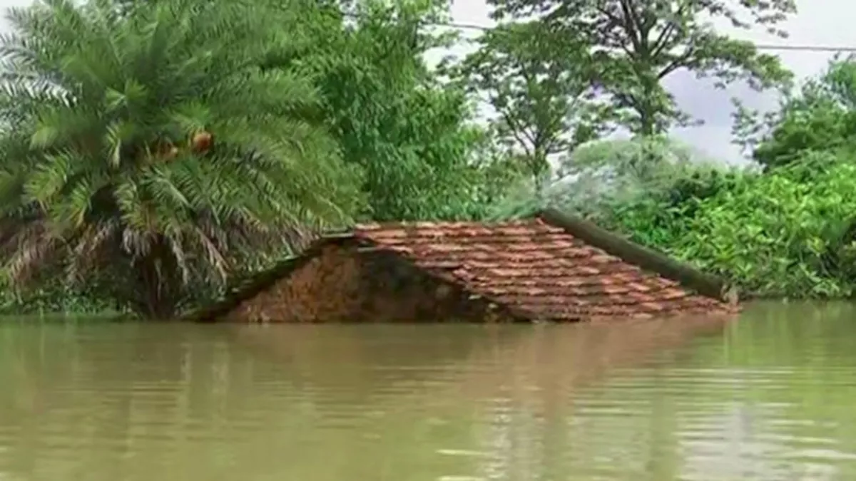 ओडिशा में भारी बारिश और भूस्‍खलन की चेतावनी, मछुआरों को समुद्र से दूर रहने की हिदायत