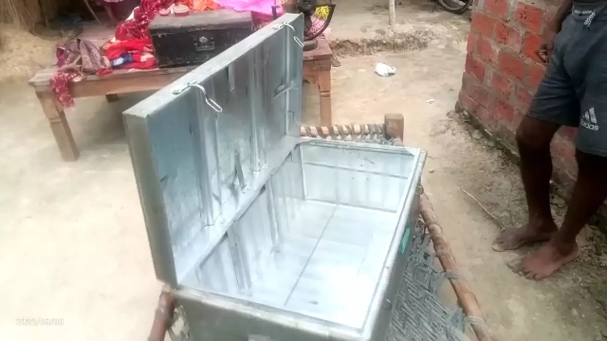 Unique Theft Case रायबरेली में चोरों ने साफ किया घर का बना देशी घी