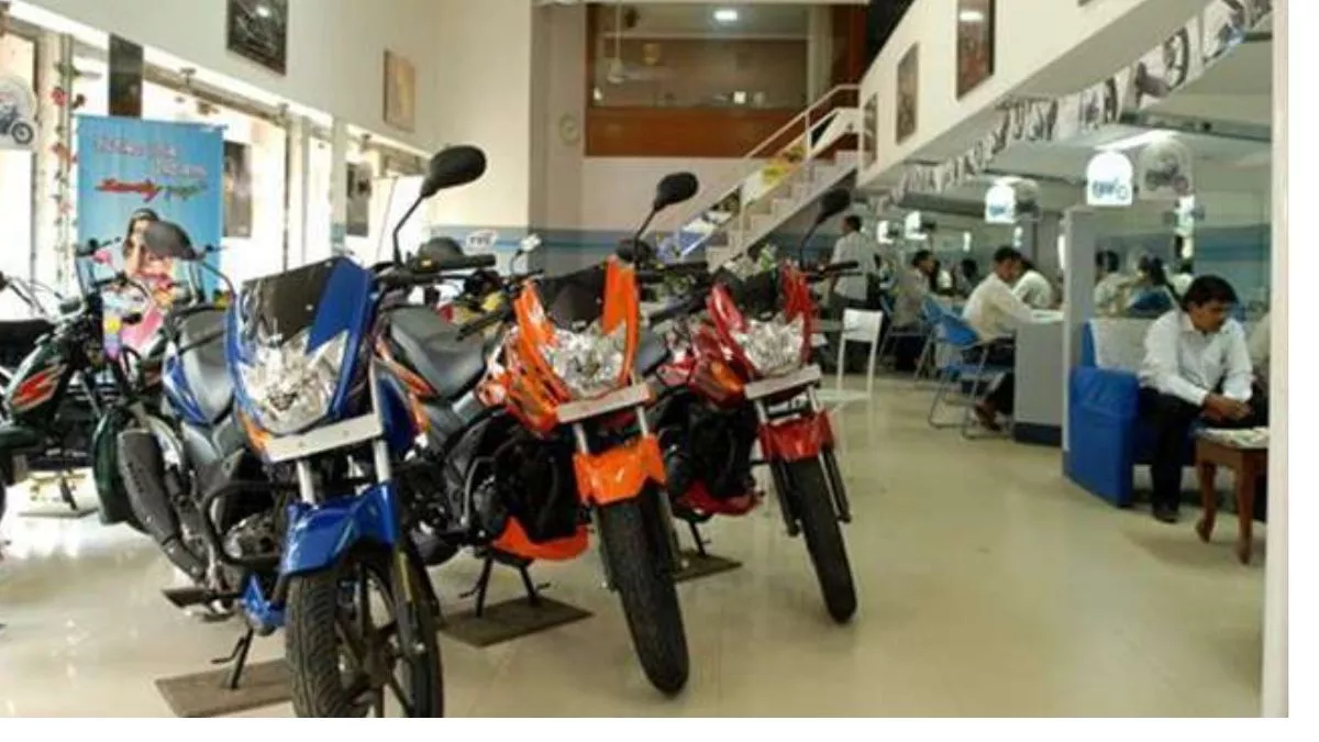 Two Wheeler Sale July 2022: बीते महीने धड़ल्ले से बिकी इन कंपनियों की बाइक्स, देखें टॉप-3 में किसने बनाई जगह