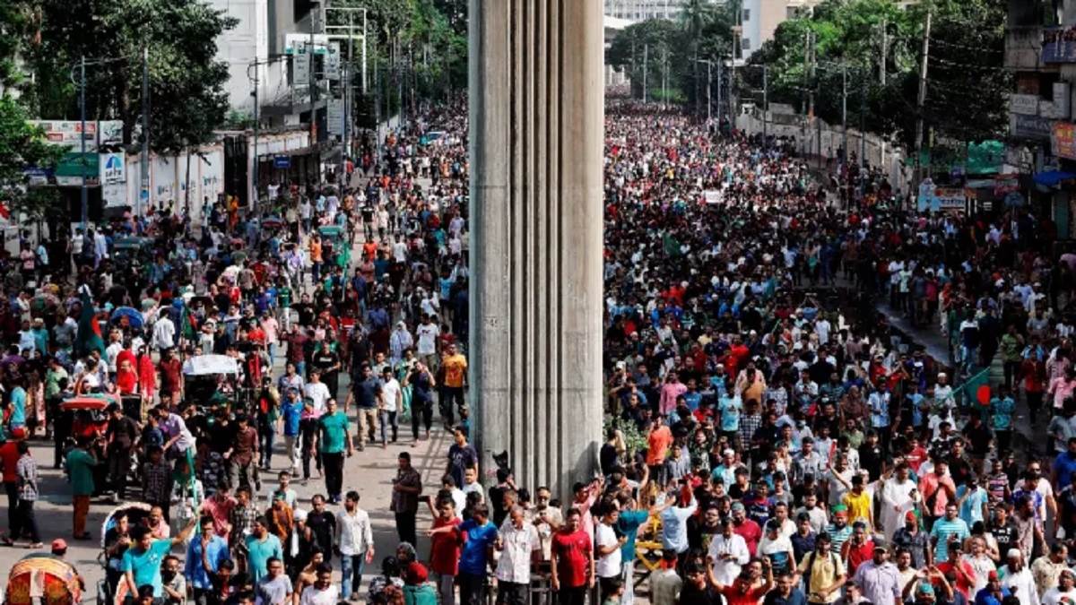 https://www.jagranimages.com/images/newimg/06082024/06_08_2024-bangladesh_crisis_23773316.jpg
