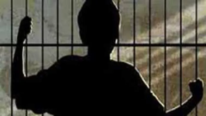 बाल सम्प्रेषण गृह से दीवार फांदकर भागे तीन बंदी (सांकेतिक तस्वीर)